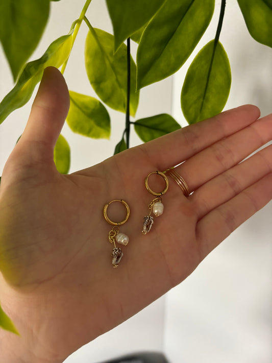 Dangle Shell & Pearl Earrings