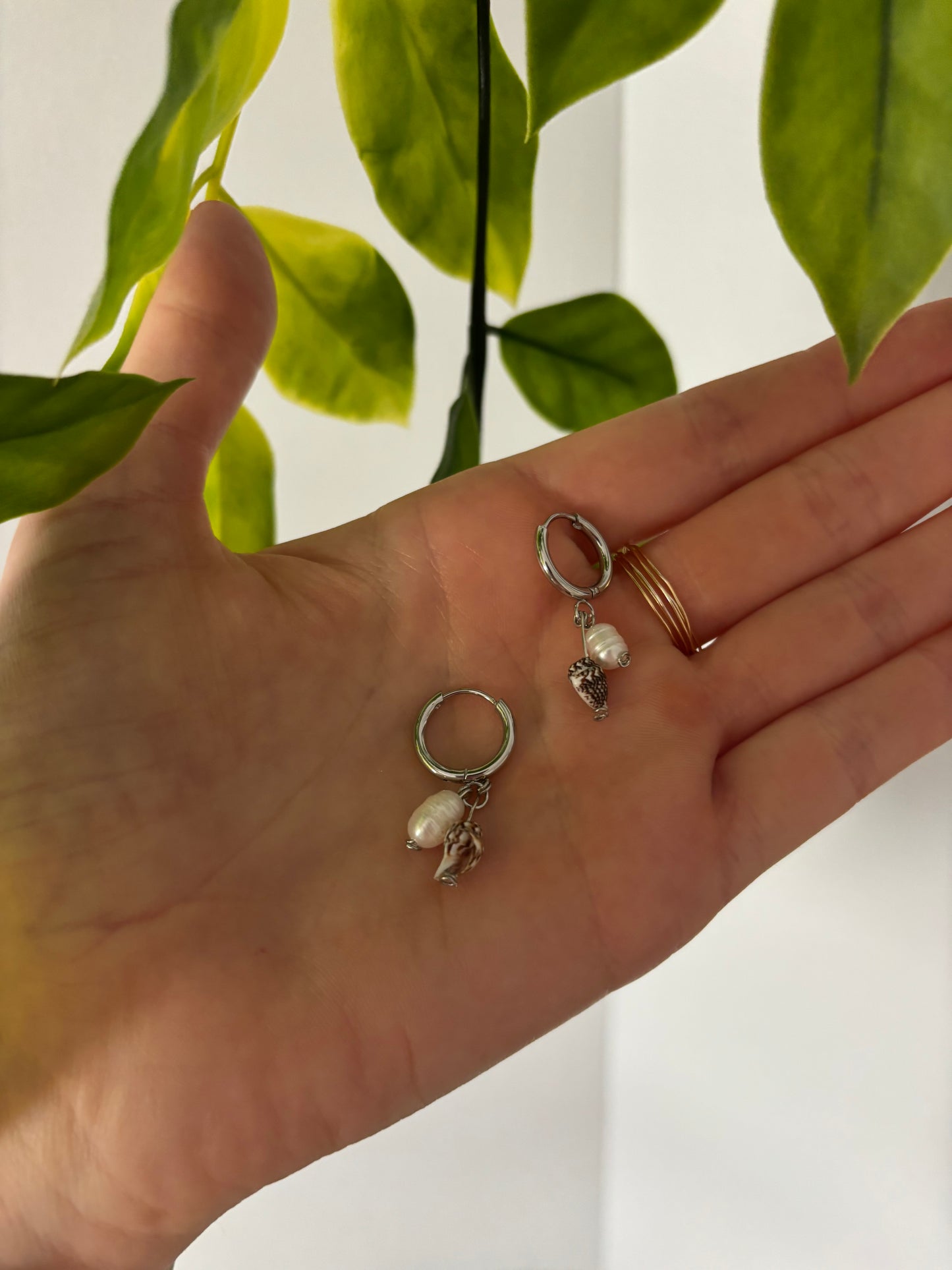 Dangle Shell & Pearl Earrings